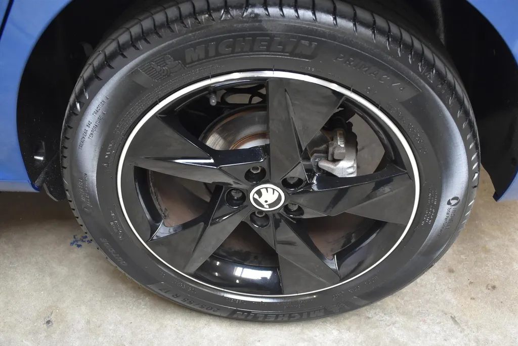 Škoda Kamiq 1.0 TSI Greentech 110pk DSG-7 Business Edition TREKHAAK