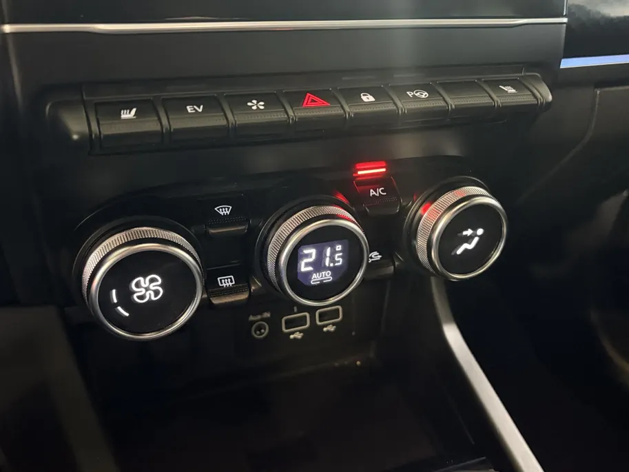 Renault Arkana 145PK E-Tech Hybrid E-Tech Engineered Automaat | 1e eigenaar | Navi | Camera | Parkeersensoren | Apple CarPlay/Android Auto | Lichtmetalen Velgen | Achterspoiler | Cruise Control | Armsteun | Elektrisch verstelbare stoelen |