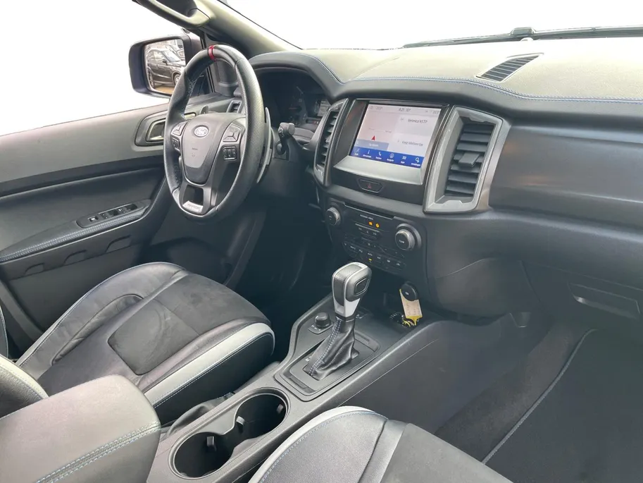 Ford Ranger 2.0 EcoBlue Raptor 4X4 213 pk Automaat | Double Cab omgebouwd naar 2 persoons uitvoering | Rollertop | Trekhaak | Navigatie | Elektrische stoelverstelling