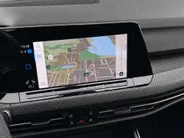Volkswagen Golf Variant 1.5eTSI/130PK R-Line · Navigatie · Apple/Android Car Play · Camera + Parkeersensoren · Stoelverwarming ·  Garantie t/m 12-01-2028 of 100.000km
