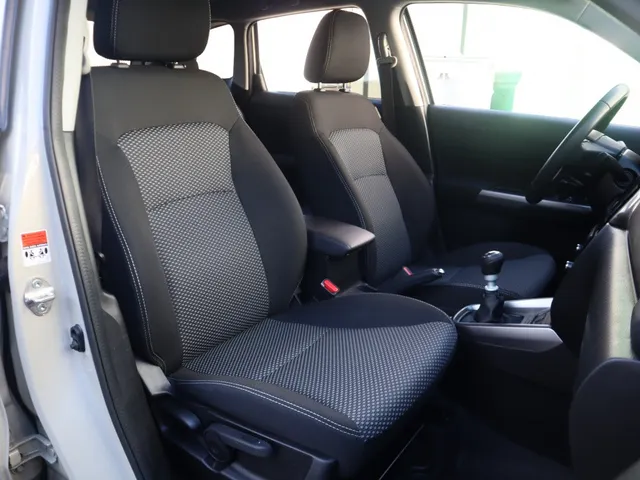 Suzuki Vitara 1.4 BoosterJet Select Hybrid AdaptiveCruise | Carplay | All seasons