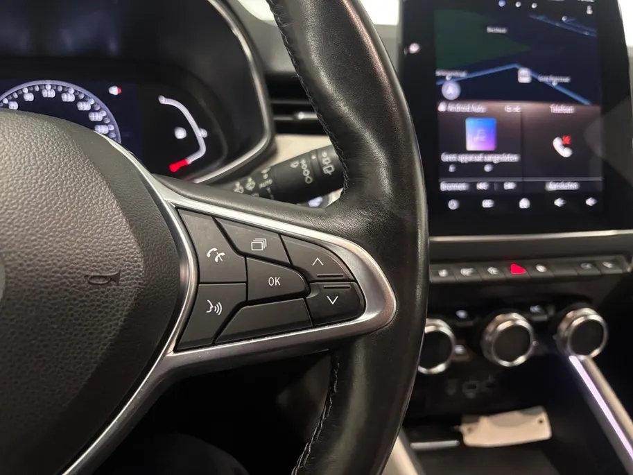 Renault Clio 1.0 TCe Initiale Paris NAVI AIRCO 360CAMERA BOSE SPEAKERS STOELVERWARMING LEER CRUISE CONTROLE APPLE CARPLAY ANDROID AUTO LM VELGEN DE ALLERMOOISE UITVOERING