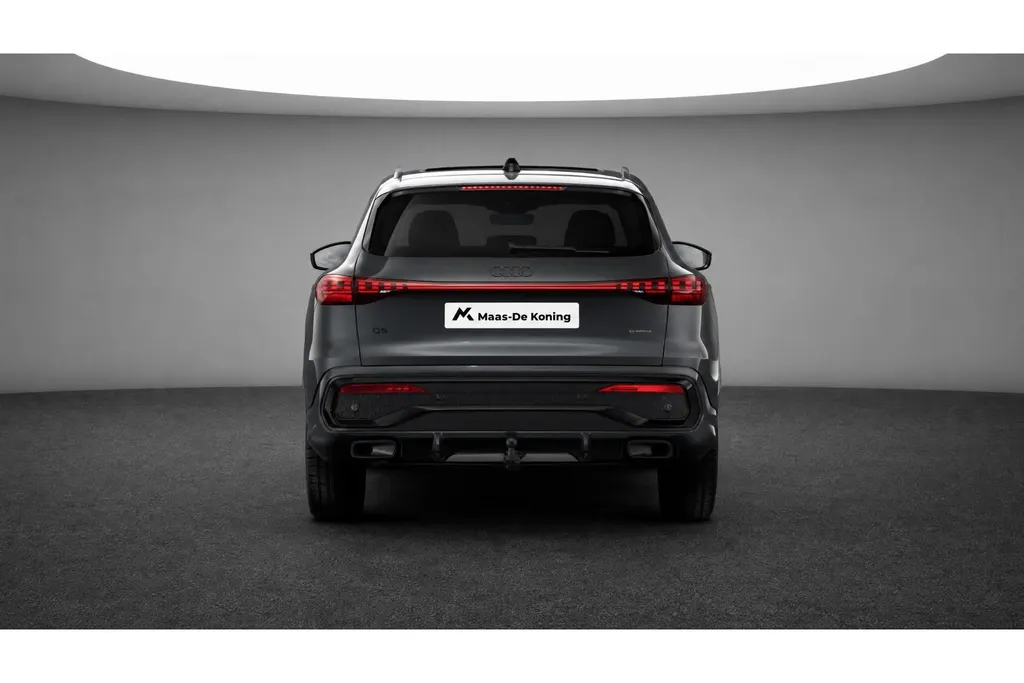 Audi Q5 2.0 TFSI e-hybrid quattro S edition 299 PK · Tech plus · Adaptieve luchtvering · Glazen panoramadak