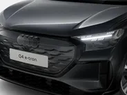 Audi Q4 e-tron S edition performance 82 kWh 286 PK · Tech plus · Trekhaak elek. wegklapbaar · MMI Bijrijdersdisplay