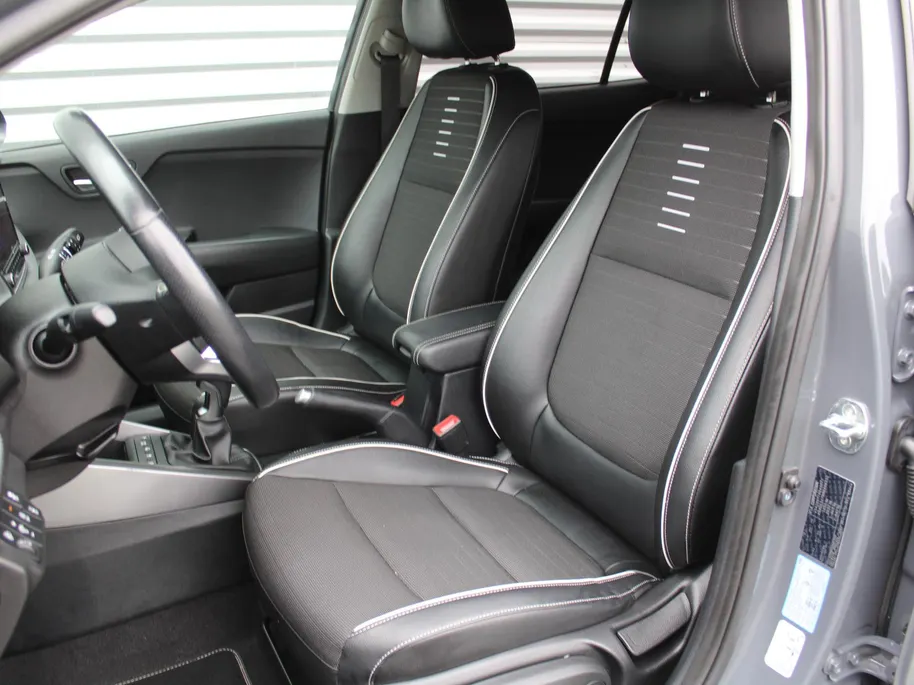 Kia Rio 1.0 T-GDi MHEV GT-Line | Stuur-/stoelverwarming | 17' LM | Camera | Clima | Navi | Cruise | Keyless |