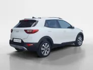 Kia Stonic 1.0 T-GDi MHEV DynamicPlusLine | Stoel en stuurverwarming | Climate control | Navigatie | Camera | Keyless met startknop | Apple Carplay / Android Auto |