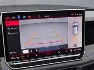 Volkswagen Tiguan 1.5 272pk DSG eHybrid R-Line Edition · Panoramadak · Wegklapbare Trekhaak · Head-Up · Apple/Android Car Play · IQ.Light · 20'' Inch · Garantie t/m 22-04-2030 of 100.000km