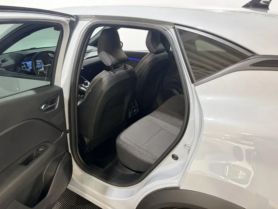 Renault Captur 160PK E-Tech full hybrid Techno Automaat | 1ste Eigenaar | Google Built-In | Camera | Digitale Cockpit | Apple Carplay/Android Auto | Parkeersensoren | Cruise Control Adaptief | Climate Control | Licht & Regen Sensor |