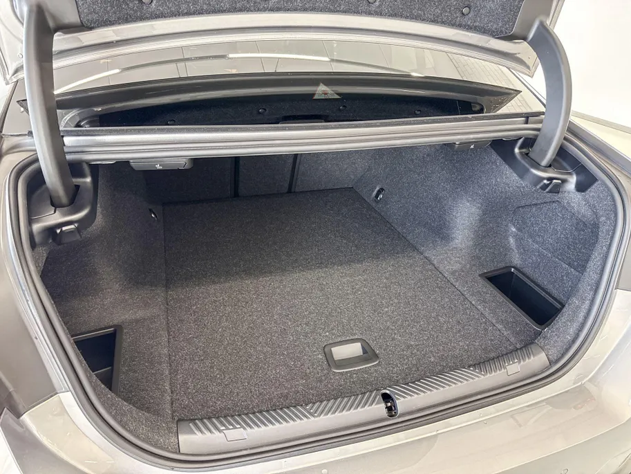 BMW i5 Sedan eDrive40 M Sport Edition