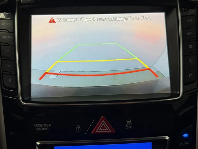 Hyundai i30 1.6 i-Motion Pl. navigatie