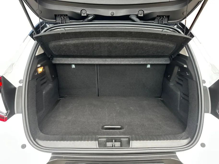 Renault Captur 1.6 E-Tech Hybrid 145 Intens | Automaat | Apple Carplay & Android Auto | Camera | Parkeersensoren | LMV | Cruise & Climate Control | 12 Maanden BOVAG Garantie