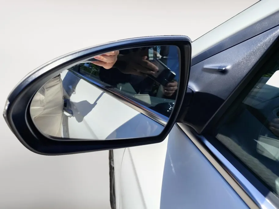Hyundai IONIQ 1.6 GDi PHEV Premium | schuif/kanteldak | Zeer zuinig | Vol opties | NU Rijklaarprijs! Incl.12 Maanden, APK, Onderhoudsbeurt etc! Premiumpakket gratis!