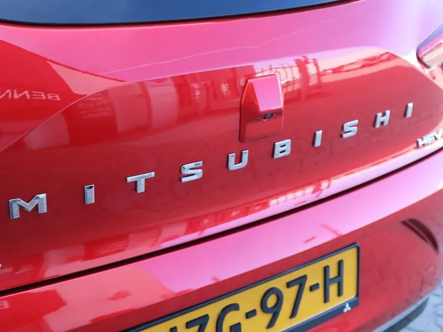 Mitsubishi Colt 1.6 HEV Intense+ Adaptive Cruise | Keyless | All Seasons
