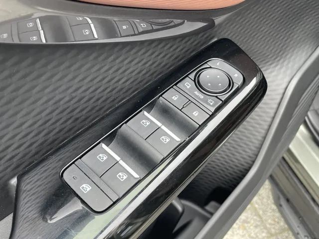 Suzuki e Vitara Style 61 kWh