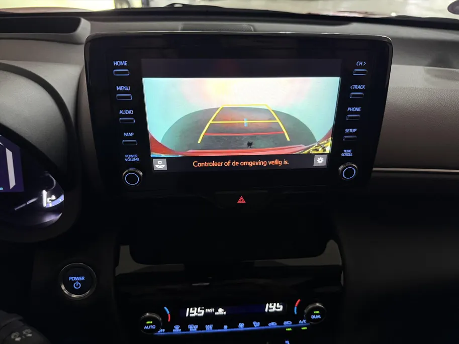 Toyota Yaris Cross 1.5 Hybrid Executive Automaat | Trekhaak | Panoramadak | Apple Carplay/Android Auto | Stoelverwarming