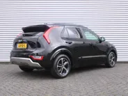 Kia Niro 1.6 GDi Hybrid DynamicPlusLine | Schuif-/kanteldak | Stuur-/stoelverwarming | Cruise adapt. | Camera | HUD | LED | Clima | 16' LM | Navi |