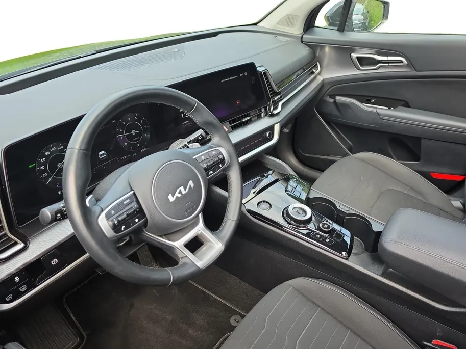 Kia Sportage 1.6 T-GDi Hybrid DynamicPlusLine | Climate control | Navigatie | Elektrische achterklep | Schuif/kantel dak | Stoel-en stuurverwarming