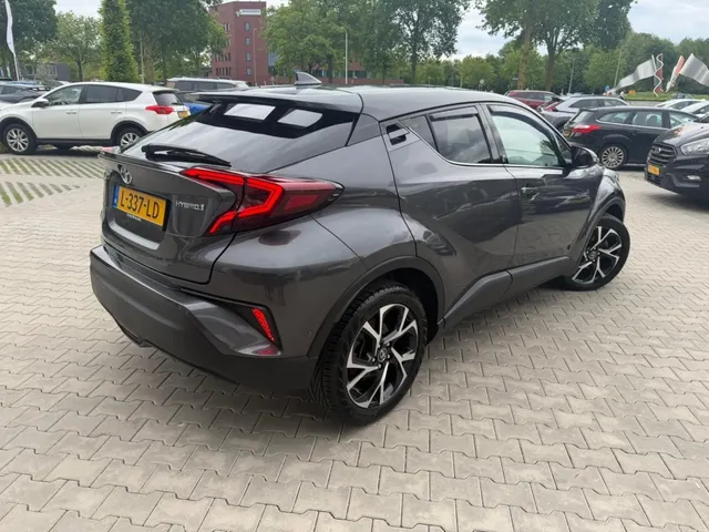Toyota C-HR 1.8 Hybrid Style | PDC v/a | Stuur/Stoelverwarm. | Camera |