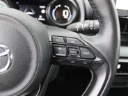 Mazda 2 Hybrid 1.5 Select | 16' LM | Stoel- & stuurverwarming | HUD | Camera | Dodehoek sensor |