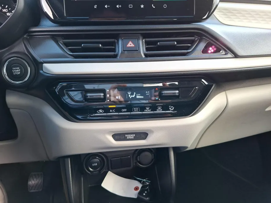 Suzuki Swift 1.2 Comfort Smart Hybrid | €2.200.- korting | Diverse kleuren leverbaar | 17inch sport velgen | Sport pack | Nieuw te bestellen