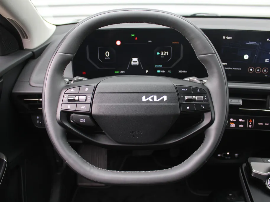 Kia EV6 Air 84 kWh | Stuur-/stoelverwarming | Camera | Cruise adapt. | Telefoonlader | Clima | Navi | 19' LM | LED | Apple Carplay/Android Auto |