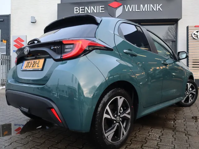 Toyota Yaris 1.5 Hybrid 115 Dynamic Comfort Pack | V+A Sensoren | Stoel & St