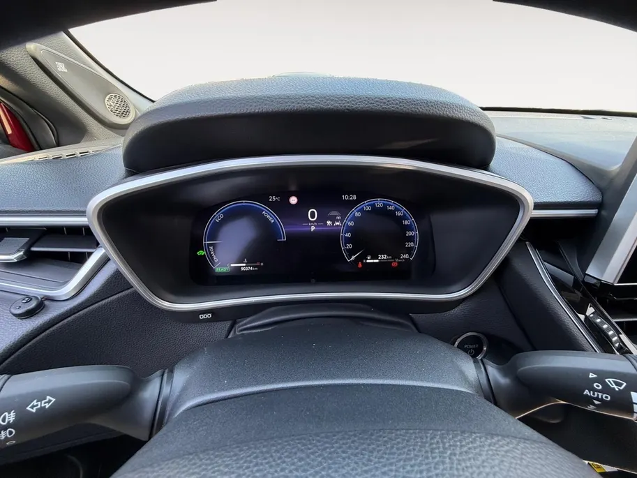 Toyota Corolla Cross 2.0 High Power Hybrid Launch Edition | PANO DAK | LEDER | NAVI | 360 CAMERA | NL-AUTO | STUUR & STOELVERWARMING | ETC...