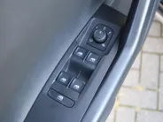 Volkswagen Taigo 1.0 TSI Life | Android Auto | Apple Carplay | All seasons | Adap. Cruise | LM Velgen | Airco |