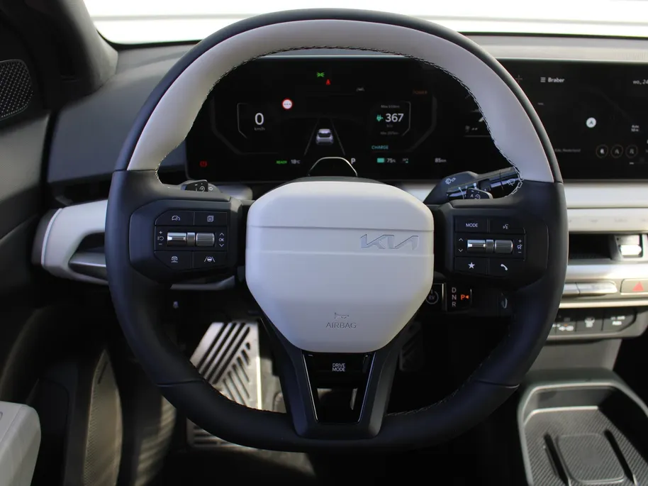 Kia EV4 Fastback GT-PlusLine 81.4 kWh | Schuifdak | Stuur-/stoelverwarming + ventilatie | Camera rondom | Elek. stoelverstelling | Leer | HUD | LED | 19' LM |
