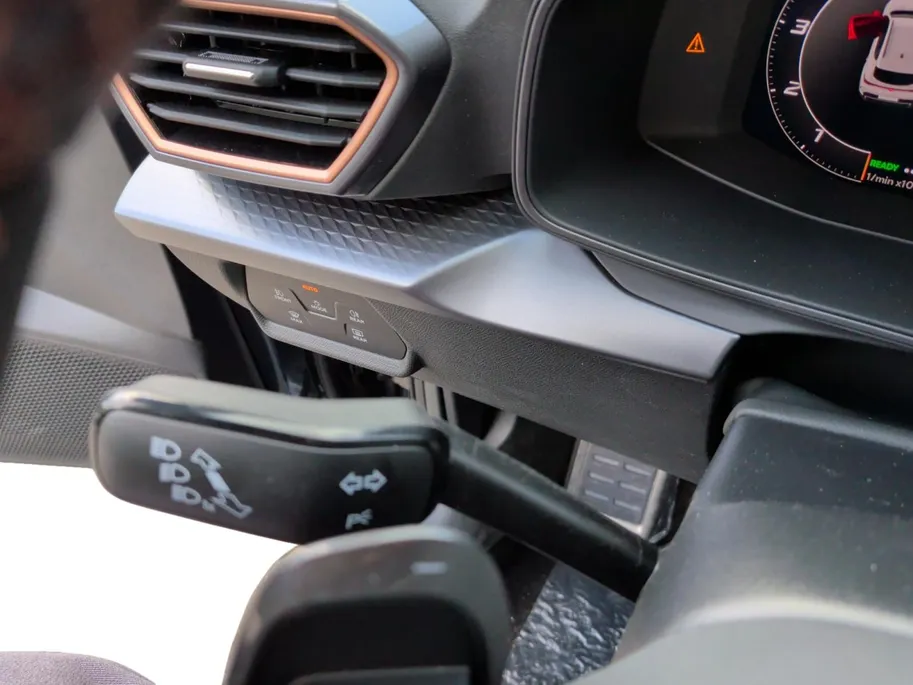 CUPRA Formentor 1.5 TSI e-Hybrid Business | Panoramadak | Stuur verwarming etc!  | SUPER DIK EN SUPER NIEUW INCL. FABRIEKSGARANTIE!