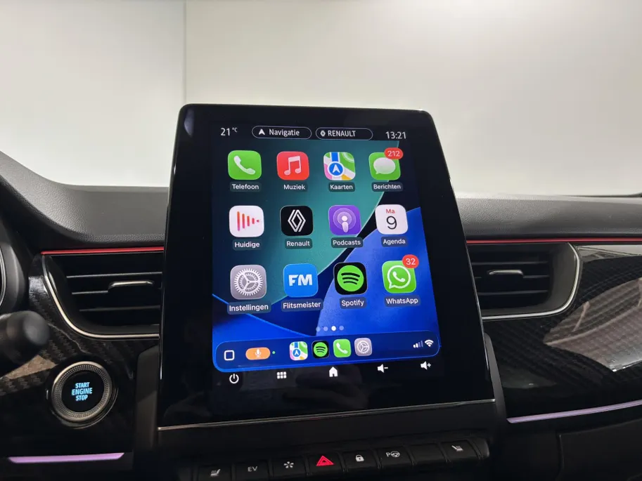 Renault Arkana 145PK E-Tech Hybrid R.S. Line Automaat | 9,3' Navi | Camera | Climate Control | Adaptive Cruise Control | Stoel + Stuurwiel verwarming | Apple CarPlay/Android Auto | Parkeersensoren | Lichtmetalen Velgen |