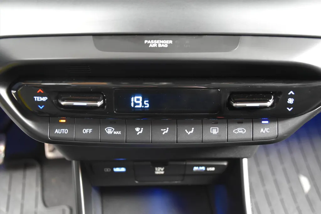 Hyundai Bayon 1.0 T-GDI 48V 100PK DCT7 Premium Automaat Stuurverwarming Stoelverwarming All Season