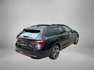 Škoda Octavia Combi 1.4 TSI 245pk DSG RS iV PHEV Business · Panoramadak · Camera · Wegklapbare Trekhaak · Stoelverwarming voor+achter · 19'' Inch ·