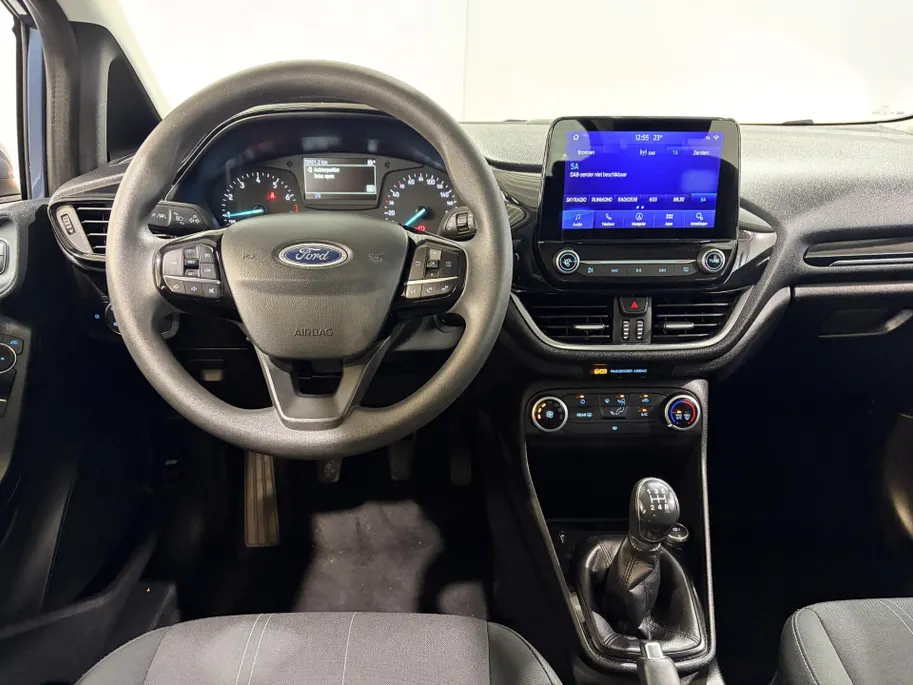 Ford Fiesta 85PK Trend | 1e eigenaar | Navi | Cruise Control | Airco | DAB | Apple CarPlay/Android Auto | Parkeersensoren | Elektrische Ramen & Spiegels | Licht Sensor |