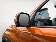 Hyundai Inster Evolve 49 kWh | Nieuw | Uit voorraad leverbaar | Zeer compleet | 360 km range | 360 graden camera | Hyundai Rotterdam - Noord |