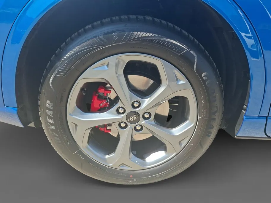 Ford Kuga 2.5 PHEV ST-Line X | Winterpack | Wegklapbare trekhaak | Kantel / schuifdak | 2100kg trekgewicht | Direct leverbaar!