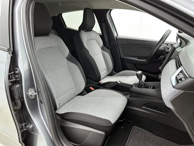 Renault Clio TCe 90PK GPF evolution | CAMERA | NAVI | DEALER ONDERHOUDEN | STOEL VERWARM. | PARK. SENSOREN | CARPLAY