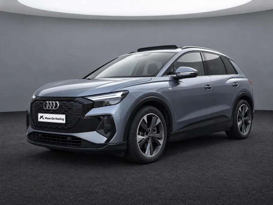Audi Q4 e-tron 40 S edition 77 kWh 204pk · SOH 93% · Panoramadak · Camera · Keyless · Dodehoeksensor · Head-Up Display · Elek. Achterklep · Apple/Android Car Play ·