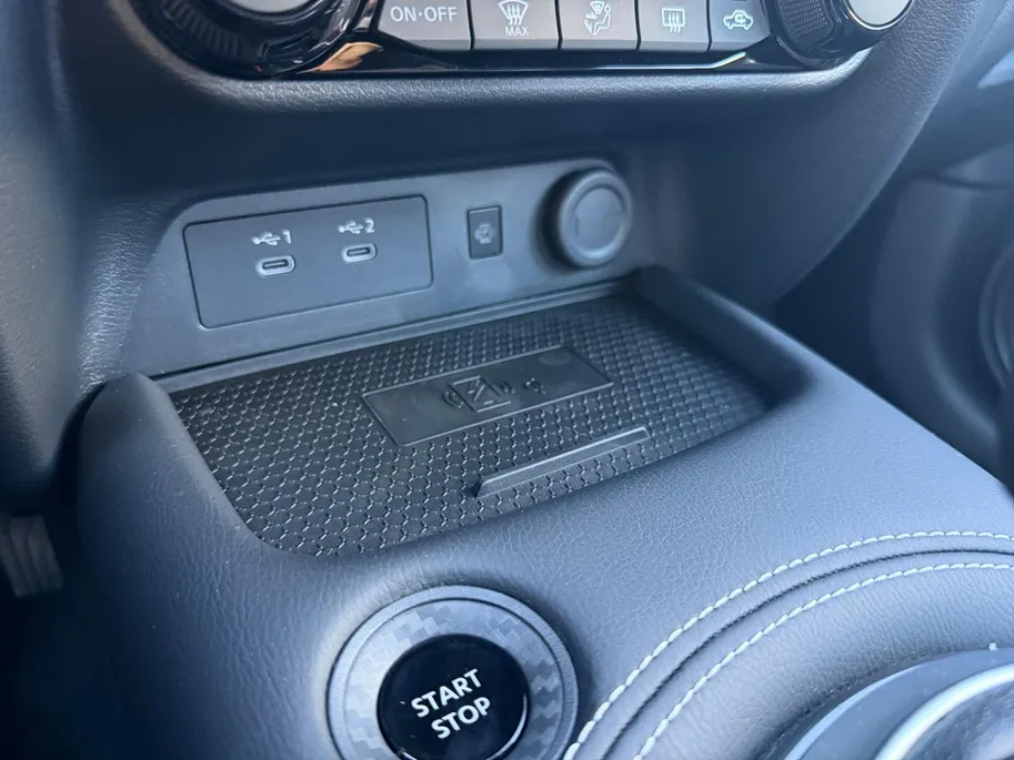 Nissan Juke 1.6 Hybrid N-Connecta | NIEUW MODELJAAR | 4000 EURO KORTING | DIRECT RIJDEN |