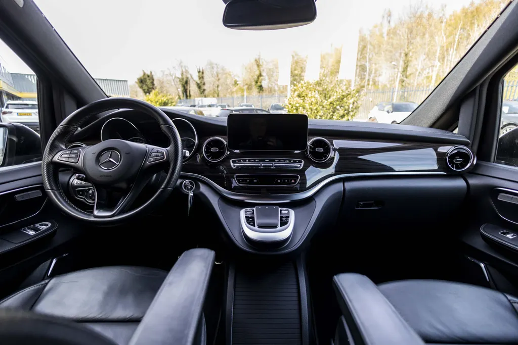 Mercedes-Benz V-Klasse 300d Lang DC Avantgarde Edition EX.BTW