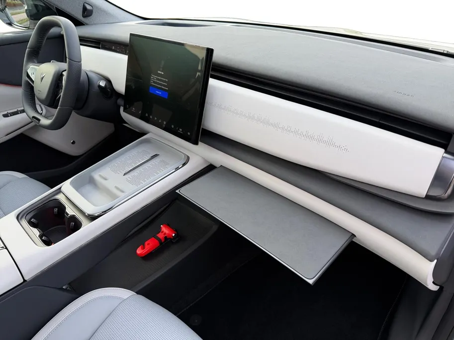 Voyah Courage Business Edition 80 kWh | 5.000 Euro Voordeel!! | Direct Leverbaar | Full Option | 360 Camera |