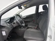 Ford Fiesta 1.0 Style Ultimate | Dealer onderhouden | NL auto | Navigatie | Parkeersensoren voor en achter | Achteruitrijcamera | 15' lichtmetalen velgen | Airco | Cruise control | Bluetooth | Privacy glas | Bovag garantie |