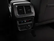 Volkswagen Tiguan 1.4 TSI eHybrid 245pk DSG Life Business · Camera · Inklap. Trekhaak · Stuur- & Stoelverwarming · Apple/Android Car Play · Elek. Achterklep ·