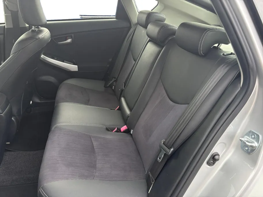 Toyota Prius 1.8 Business |Cruise control| Climate controle| Automaat| 12 maanden Bovag Garantie|