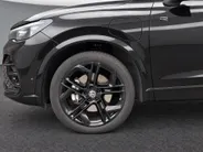Volkswagen Tiguan 1.5 272pk DSG eHybrid R-Line Edition · Panoramadak · Wegklapbare Trekhaak · Head-Up · Apple/Android Car Play · IQ.Light · 20'' Inch · Garantie t/m 22-04-2030 of 100.000km