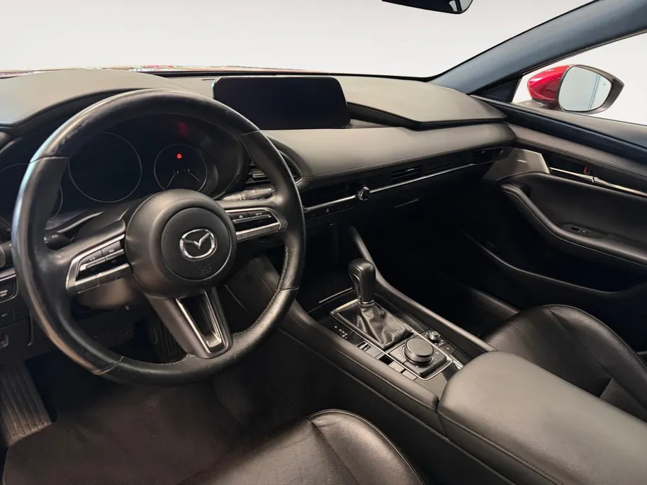 Mazda 3 2.0 SKYACTIVE X | 180 PK | COMFORT MET BOSE | LEDER | DEALERONDERHOUDEN | NL-AUTO |