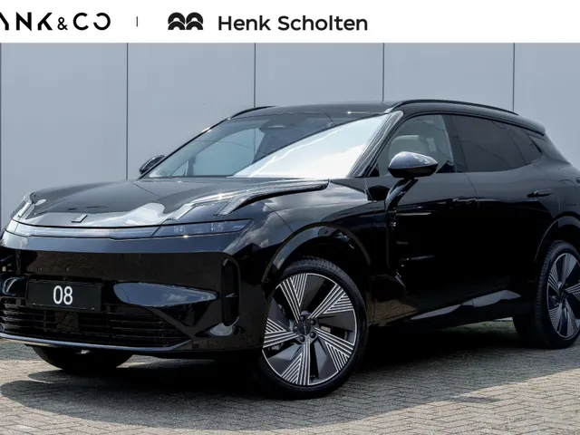 Lynk & Co 08