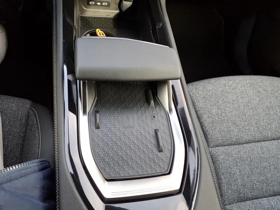 Renault Espace E-Tech full hybrid 200 techno 7p. Apple Carplay/Android Auto , cruise control adaptief , achteruitrijcamera , elektrisch bedienbare achterklep , navigatie google , lichtmetalen velgen 19'