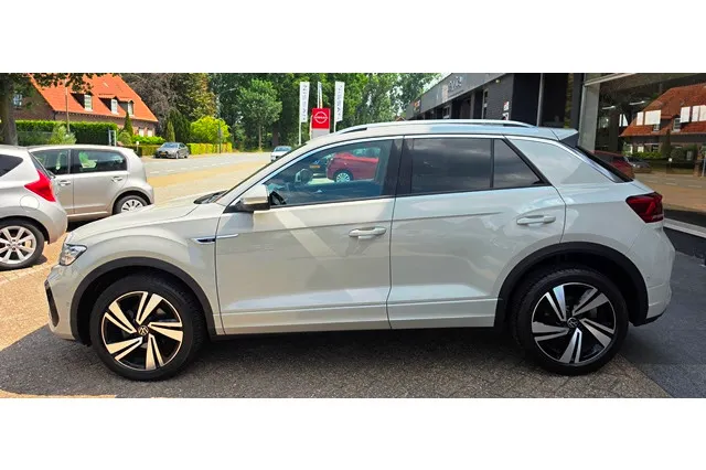 Volkswagen T-Roc 1.5 150PK TSI 7-DSG A/T R-Line Edition - Cold Pack - Park Assist - IQ.Light