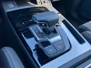 Audi Q5 Sportback 50 TFSIe 220kW/299PK S Line · Panoramadak · Camera · Apple/Android Car Play · Stoelverwarming · Drive select · Leder/stof
